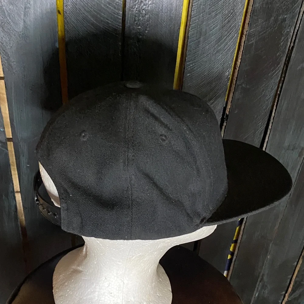 Volcom Black Logo adjustable snapback Cap